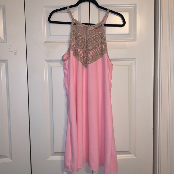 Lilly Pulitzer Pearl Soft Shift. Fun barbie pink w/gold thread cut out top. - Picture 6 of 6